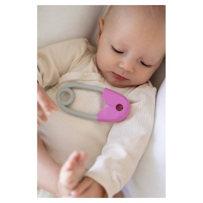 Chrastítko špendlík plast 12cm růžovošedé 12x19cm