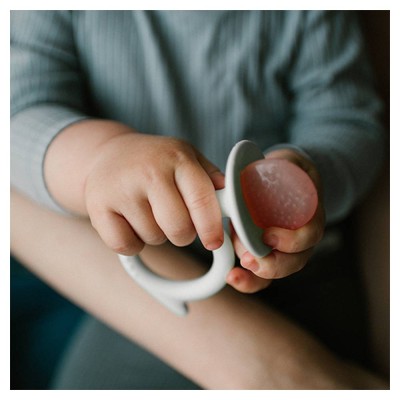 Silikonové kousátko Snail, mátová/růžová