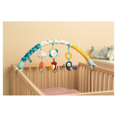 Plyšový oblouk s hračkami - Duha